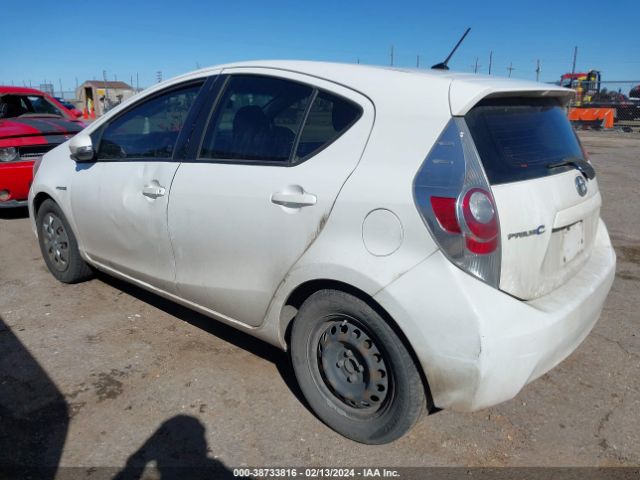 Photo 2 VIN: JTDKDTB31D1534341 - TOYOTA PRIUS C 