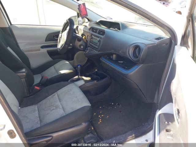 Photo 4 VIN: JTDKDTB31D1534341 - TOYOTA PRIUS C 