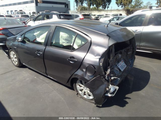 Photo 2 VIN: JTDKDTB31D1542049 - TOYOTA PRIUS C 