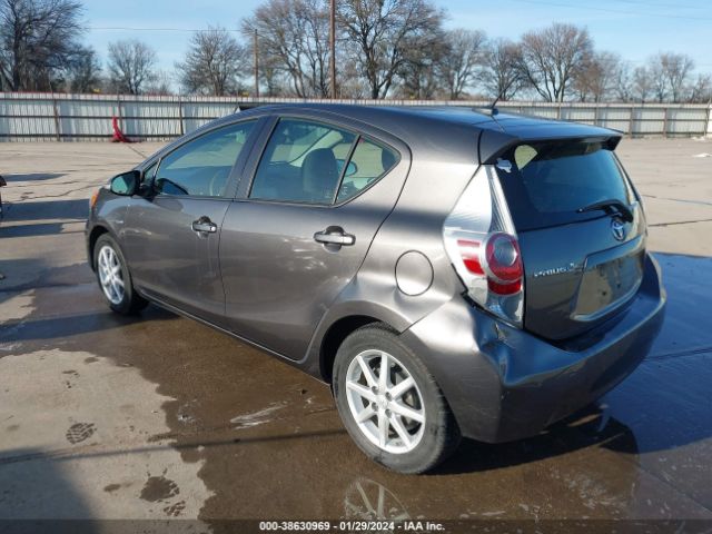 Photo 2 VIN: JTDKDTB31D1557134 - TOYOTA PRIUS C 