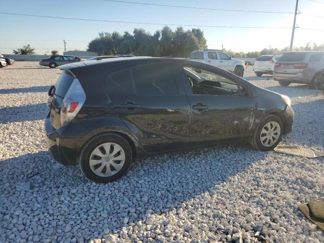 Photo 2 VIN: JTDKDTB31E1060599 - TOYOTA PRIUS C 