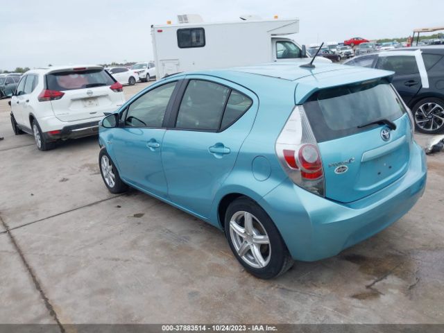 Photo 2 VIN: JTDKDTB31E1069724 - TOYOTA PRIUS C 