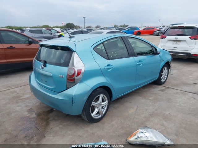 Photo 3 VIN: JTDKDTB31E1069724 - TOYOTA PRIUS C 