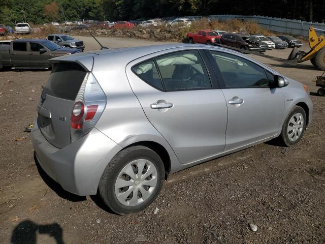 Photo 2 VIN: JTDKDTB31E1071196 - TOYOTA PRIUS C 