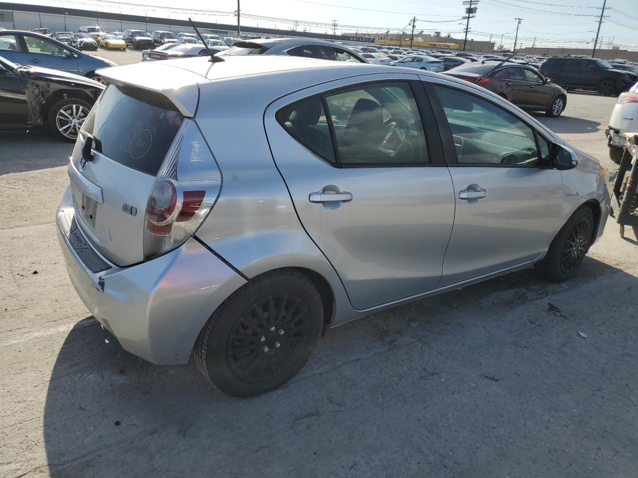 Photo 2 VIN: JTDKDTB31E1561489 - TOYOTA PRIUS 