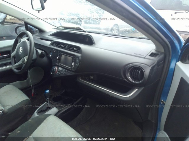 Photo 4 VIN: JTDKDTB31E1570984 - TOYOTA PRIUS C 