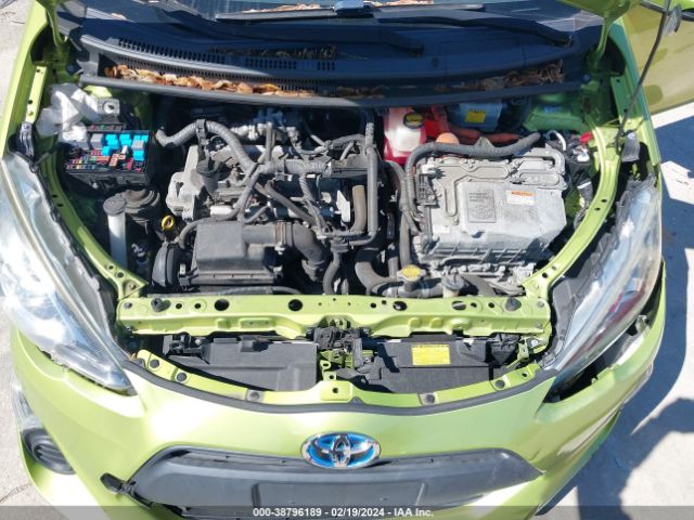 Photo 9 VIN: JTDKDTB31F1093894 - TOYOTA PRIUS C 