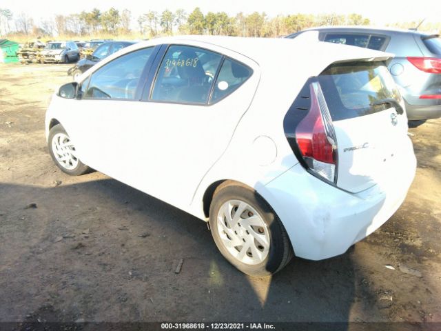 Photo 2 VIN: JTDKDTB31F1097332 - TOYOTA PRIUS C 