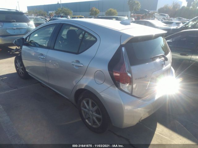 Photo 2 VIN: JTDKDTB31F1113156 - TOYOTA PRIUS C 