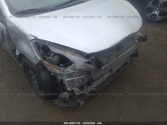 Photo 5 VIN: JTDKDTB31F1113190 - TOYOTA PRIUS C 