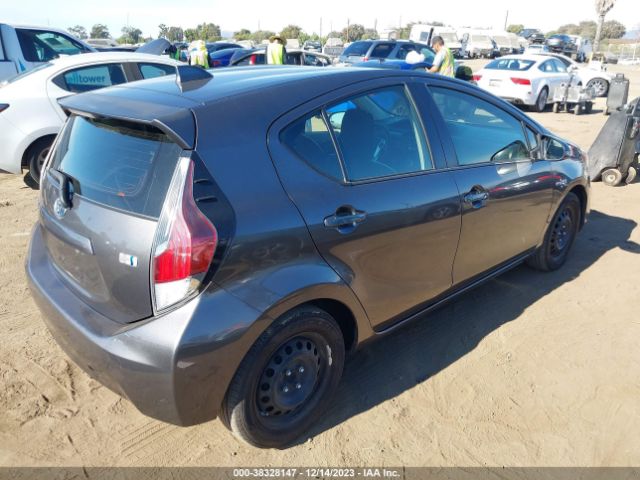 Photo 3 VIN: JTDKDTB31F1580819 - TOYOTA PRIUS C 