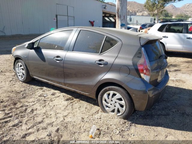 Photo 2 VIN: JTDKDTB31F1580979 - TOYOTA PRIUS C 