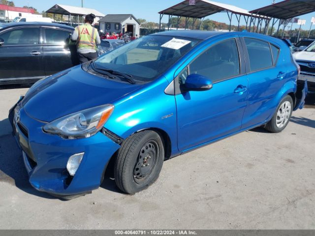 Photo 1 VIN: JTDKDTB31F1581145 - TOYOTA PRIUS C 