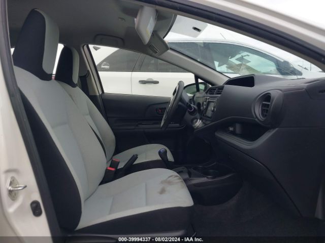 Photo 4 VIN: JTDKDTB31F1582117 - TOYOTA PRIUS C 