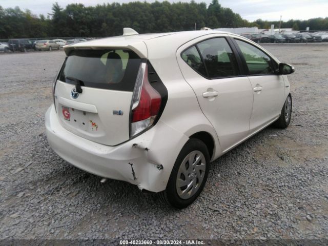 Photo 3 VIN: JTDKDTB31G1117693 - TOYOTA PRIUS C 