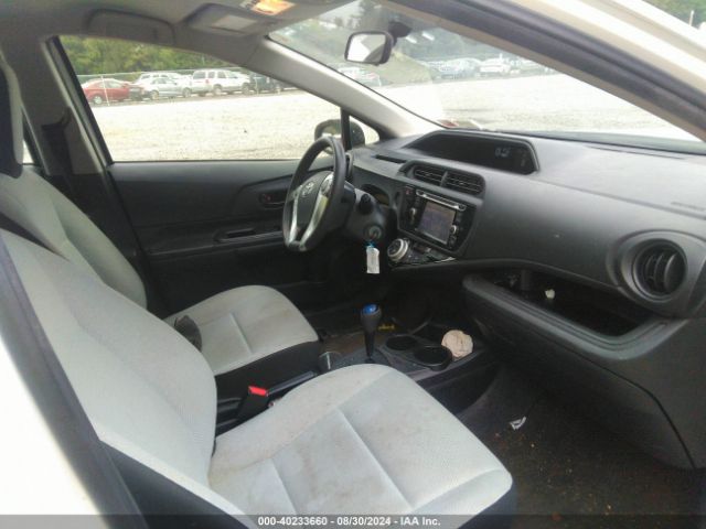 Photo 4 VIN: JTDKDTB31G1117693 - TOYOTA PRIUS C 