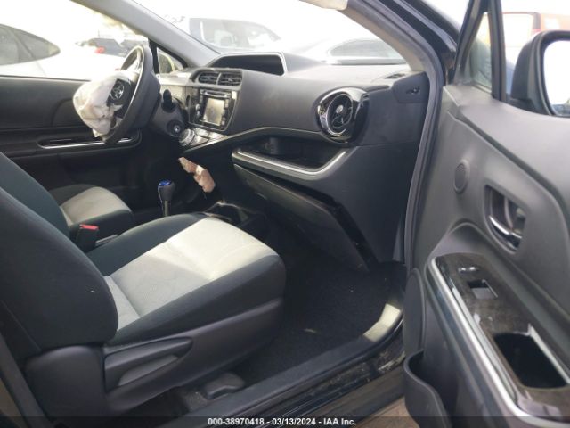 Photo 4 VIN: JTDKDTB31G1117810 - TOYOTA PRIUS C 