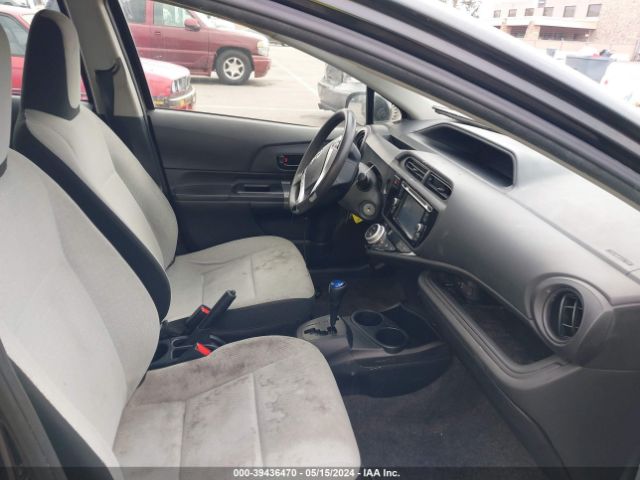 Photo 4 VIN: JTDKDTB31G1133294 - TOYOTA PRIUS C 