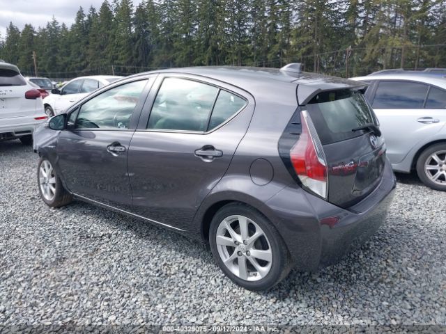 Photo 2 VIN: JTDKDTB31G1136387 - TOYOTA PRIUS C 