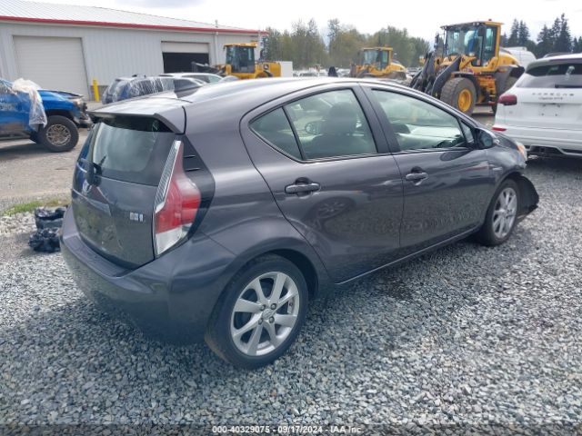 Photo 3 VIN: JTDKDTB31G1136387 - TOYOTA PRIUS C 