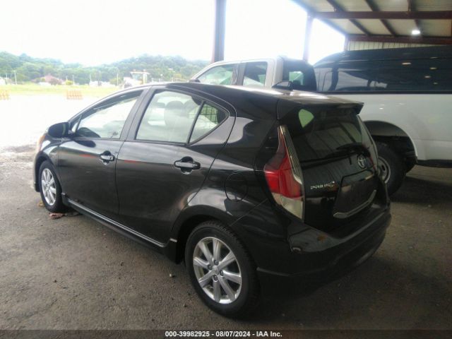 Photo 2 VIN: JTDKDTB31H1597073 - TOYOTA PRIUS C 