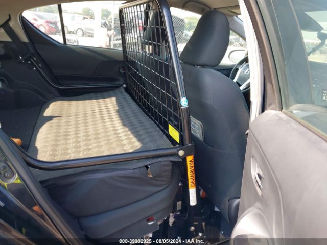 Photo 7 VIN: JTDKDTB31H1597073 - TOYOTA PRIUS C 