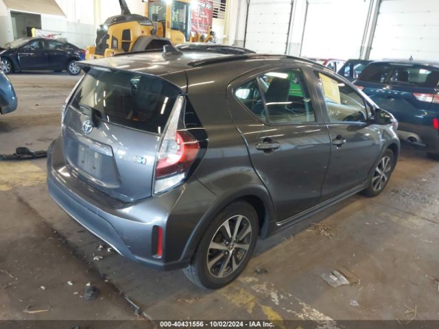 Photo 3 VIN: JTDKDTB31J1599427 - TOYOTA PRIUS C 