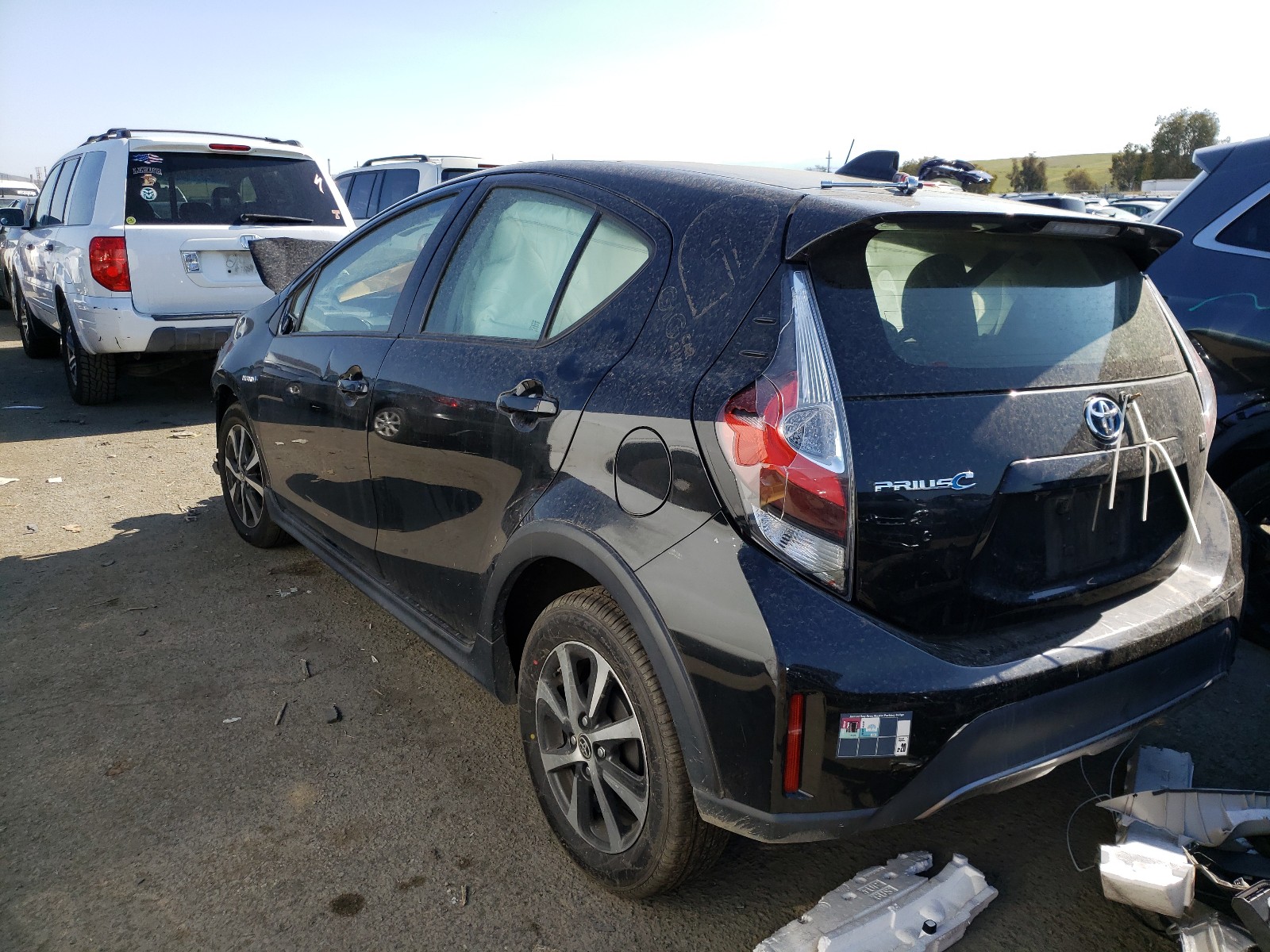 Photo 2 VIN: JTDKDTB31J1605467 - TOYOTA PRIUS C 