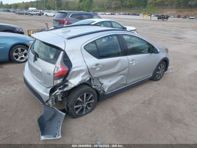 Photo 3 VIN: JTDKDTB31J1606134 - TOYOTA PRIUS C 