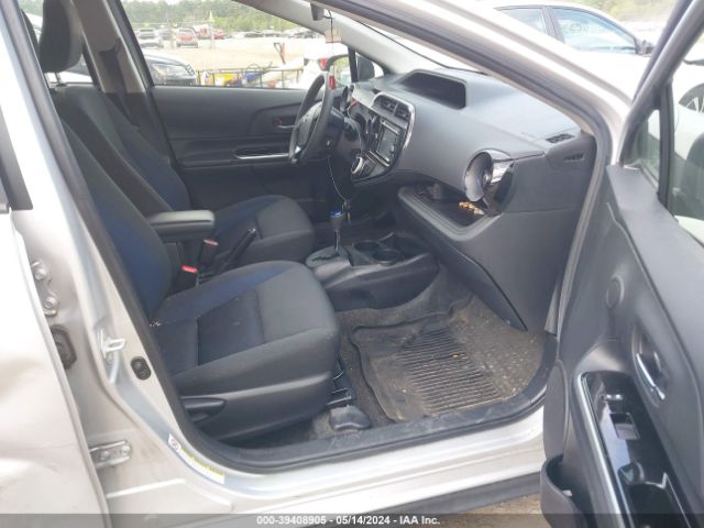 Photo 4 VIN: JTDKDTB31J1606134 - TOYOTA PRIUS C 