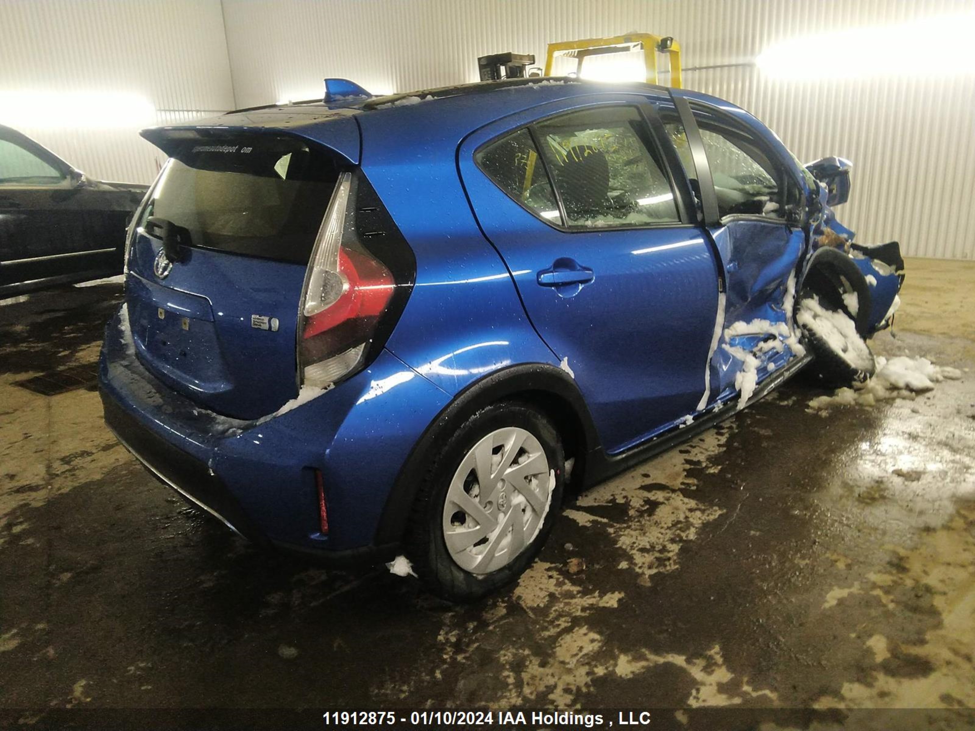 Photo 3 VIN: JTDKDTB31J1614234 - TOYOTA PRIUS C 