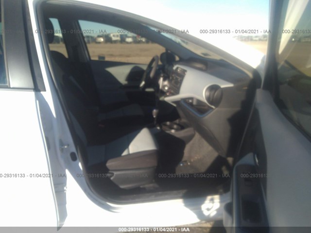 Photo 4 VIN: JTDKDTB32C1005107 - TOYOTA PRIUS C 