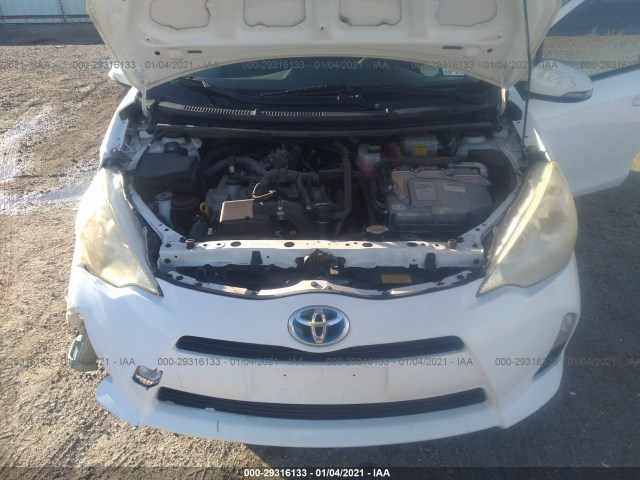 Photo 9 VIN: JTDKDTB32C1005107 - TOYOTA PRIUS C 