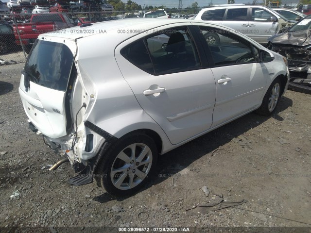 Photo 3 VIN: JTDKDTB32C1011554 - TOYOTA PRIUS C 