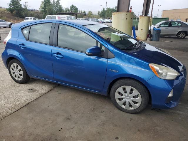 Photo 3 VIN: JTDKDTB32C1020805 - TOYOTA PRIUS C 