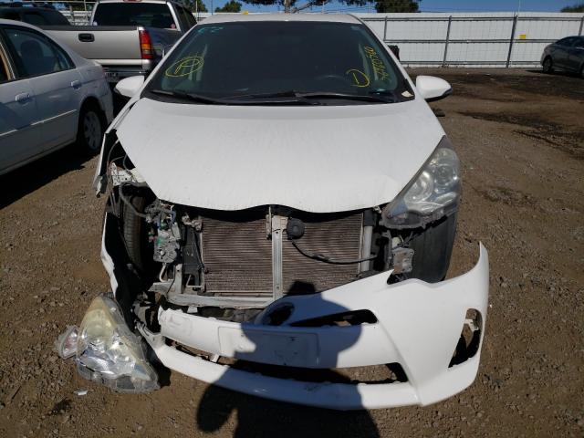 Photo 8 VIN: JTDKDTB32C1500617 - TOYOTA PRIUS C 