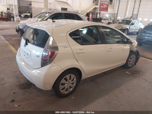 Photo 3 VIN: JTDKDTB32C1518857 - TOYOTA PRIUS C 