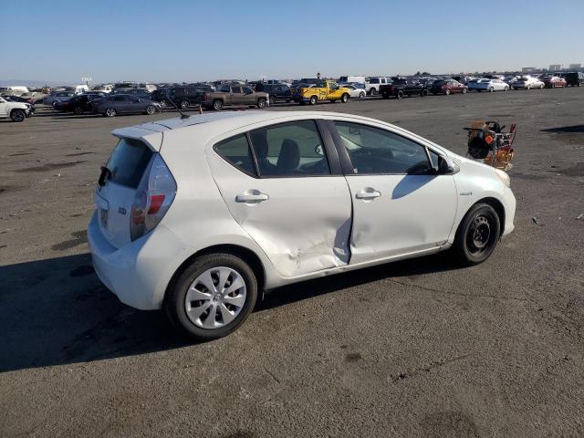 Photo 2 VIN: JTDKDTB32D1046158 - TOYOTA PRIUS C 