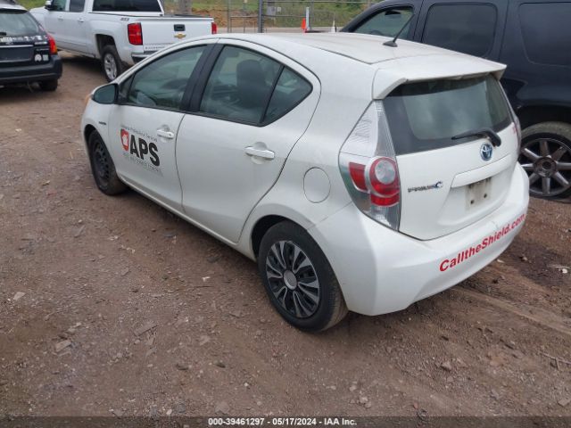 Photo 2 VIN: JTDKDTB32D1047410 - TOYOTA PRIUS C 