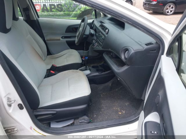 Photo 4 VIN: JTDKDTB32D1047410 - TOYOTA PRIUS C 