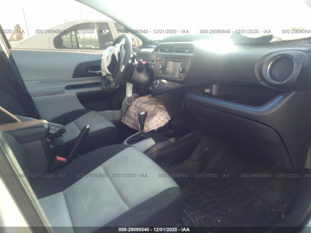 Photo 4 VIN: JTDKDTB32D1051103 - TOYOTA PRIUS C 