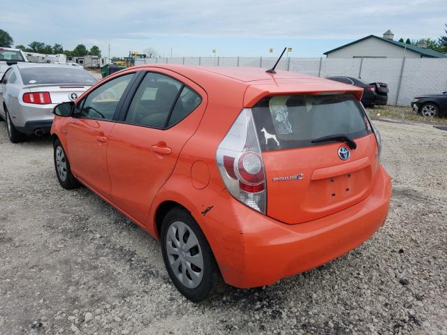 Photo 2 VIN: JTDKDTB32D1057175 - TOYOTA PRIUS C 