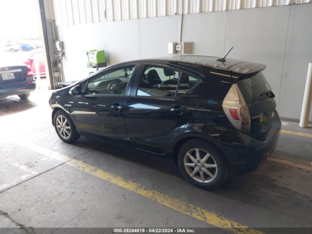 Photo 2 VIN: JTDKDTB32D1533909 - TOYOTA PRIUS C 