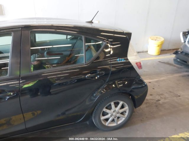 Photo 5 VIN: JTDKDTB32D1533909 - TOYOTA PRIUS C 