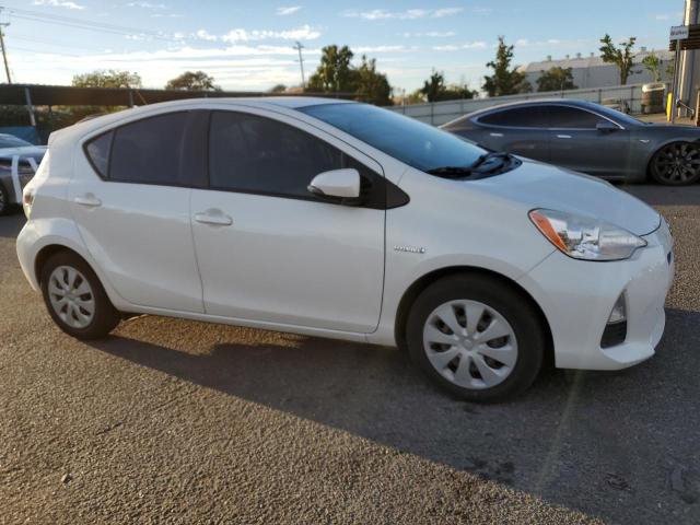 Photo 3 VIN: JTDKDTB32D1541377 - TOYOTA PRIUS C 