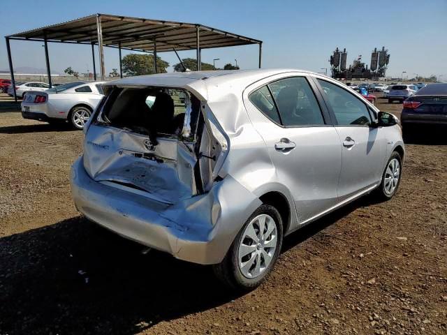 Photo 3 VIN: JTDKDTB32D1548863 - TOYOTA PRIUS C 