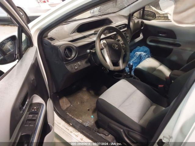 Photo 4 VIN: JTDKDTB32D1553402 - TOYOTA PRIUS C 