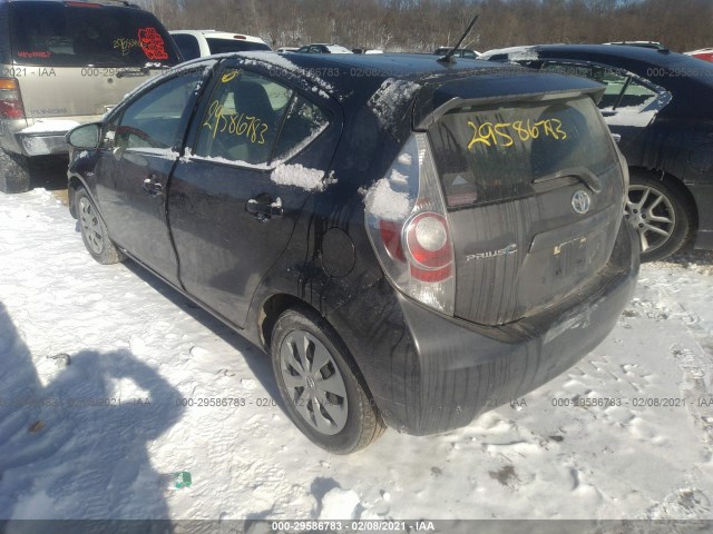 Photo 2 VIN: JTDKDTB32D1555313 - TOYOTA PRIUS C 