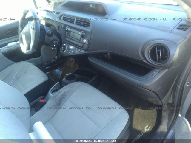 Photo 4 VIN: JTDKDTB32D1555313 - TOYOTA PRIUS C 