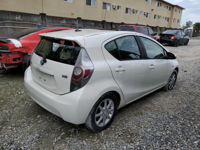 Photo 2 VIN: JTDKDTB32E1571142 - TOYOTA PRIUS C 